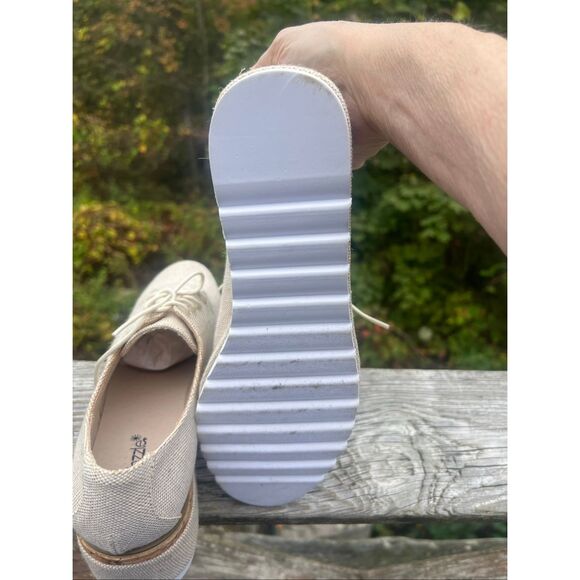 Shoe  dazzle Oxford Lace Up Wedge Shoes Natural Sz 10 - Picture 4 of 8